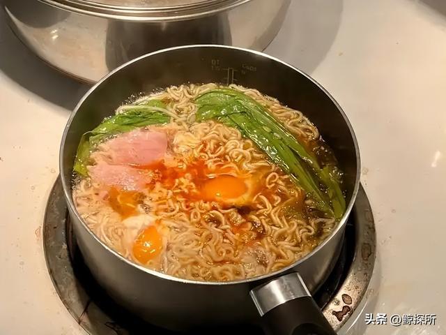 濟(jì)大泡面大叔離校，堅(jiān)守與告別的故事