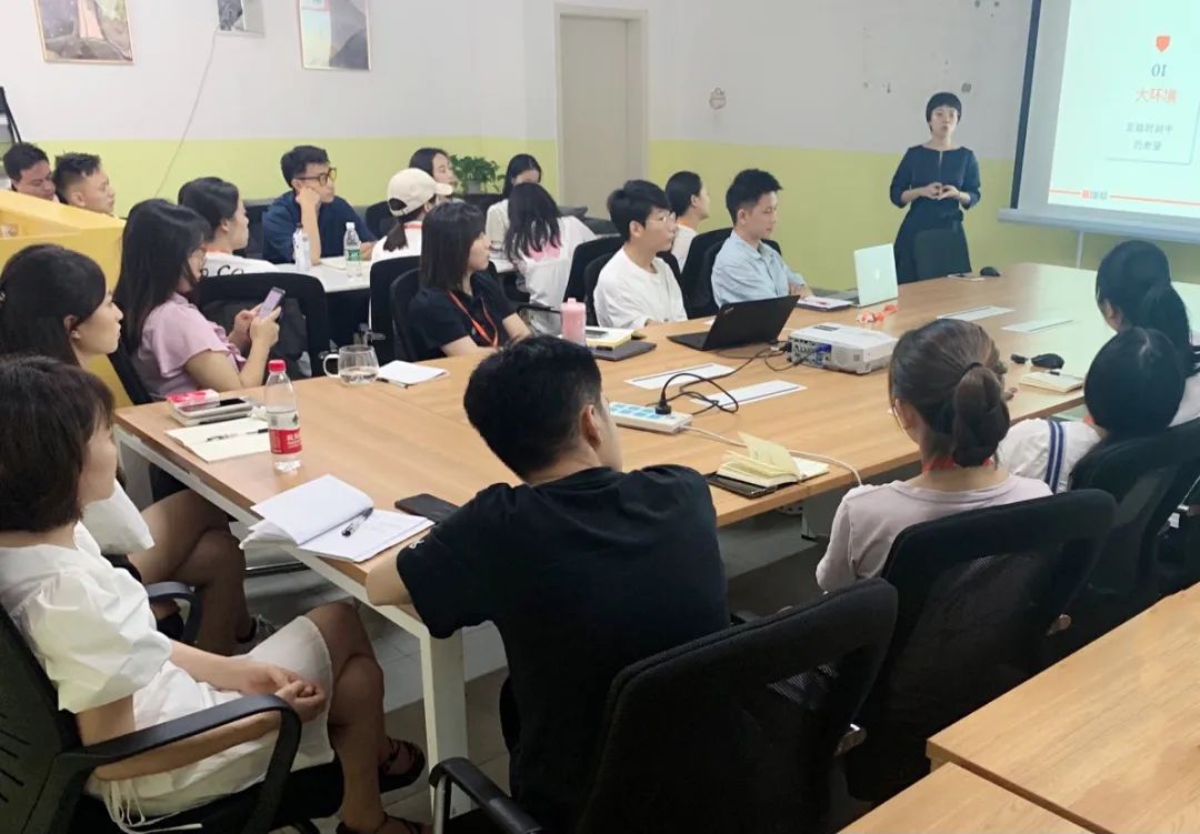 職場軟技能培訓(xùn)崛起，溝通與協(xié)作能力成焦點(diǎn)