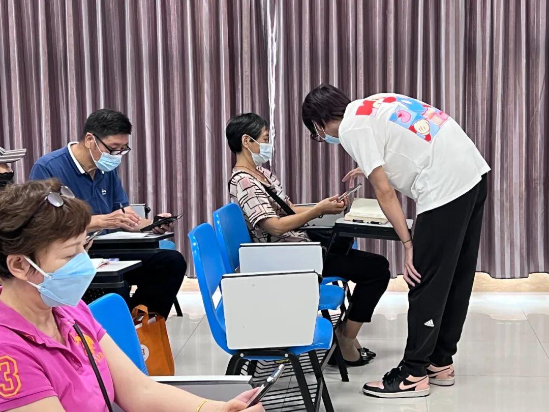 老年人智能化生活障礙，數(shù)字鴻溝亟待填平