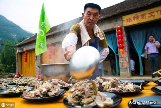 地方非遺美食文化節(jié)盛大開(kāi)幕，傳統(tǒng)美食煥新活力
