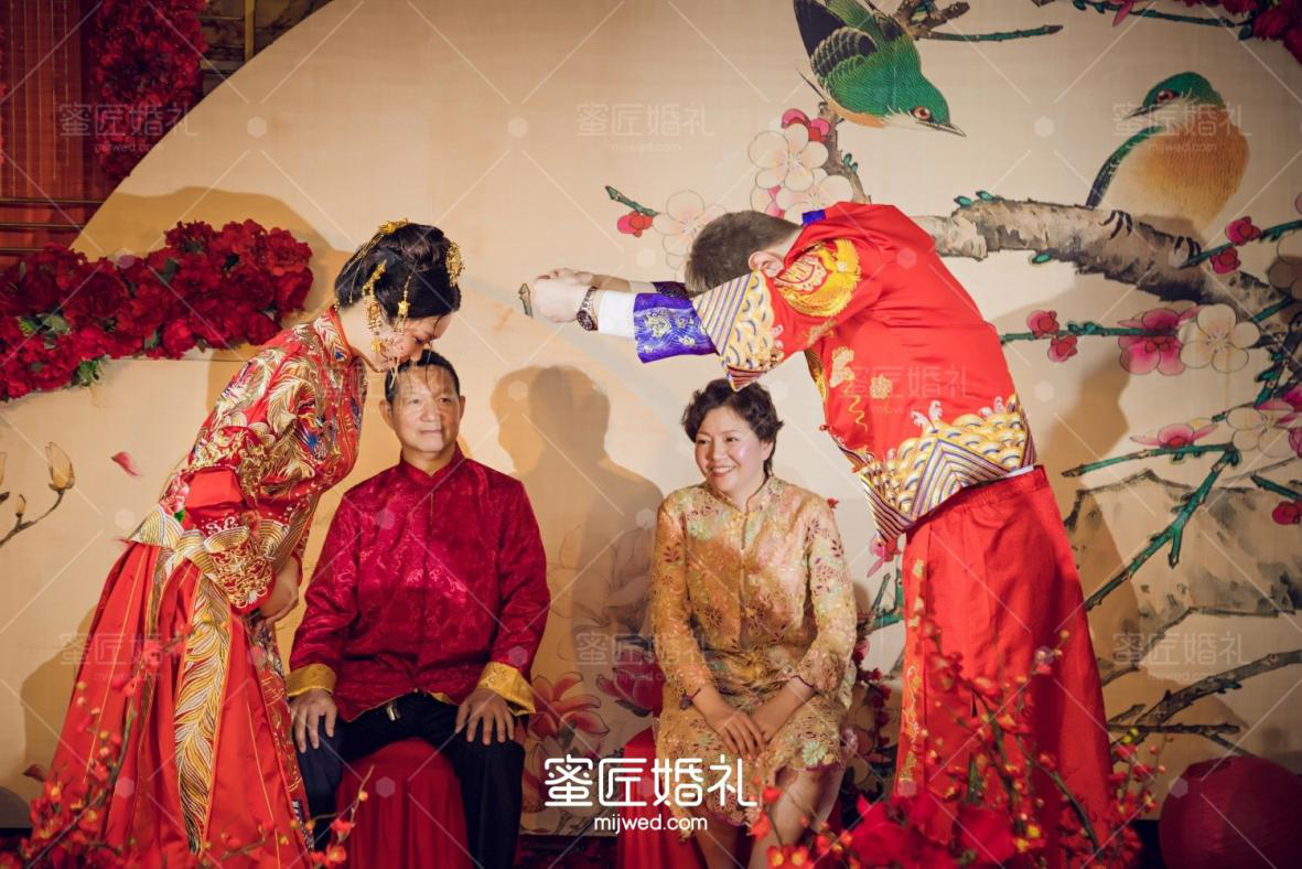 現(xiàn)代與古代婚禮儀式的對比，異同解析