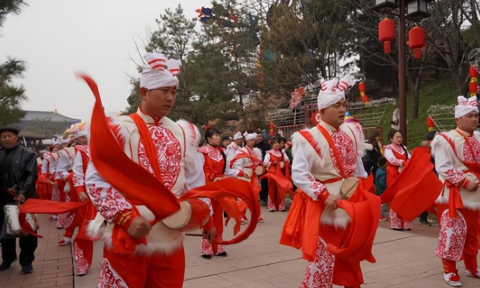 手工藝市場(chǎng)，地方特色與創(chuàng)新設(shè)計(jì)的交融