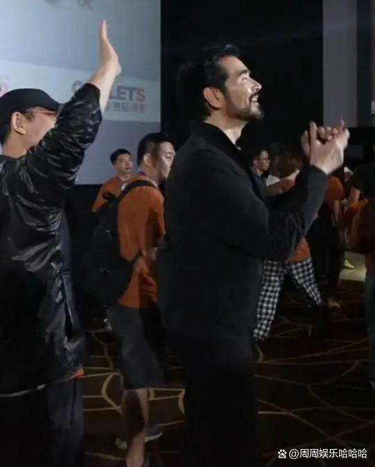費(fèi)翔片場(chǎng)等待四小時(shí)展現(xiàn)執(zhí)著敬業(yè)精神，告別馬東錫的瞬間
