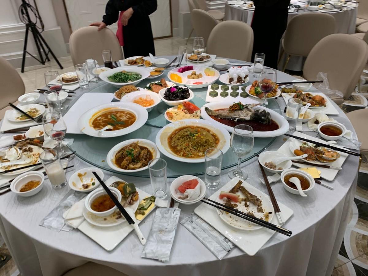 探索傳統(tǒng)宴席菜肴，跨越餐飲文化的盛宴