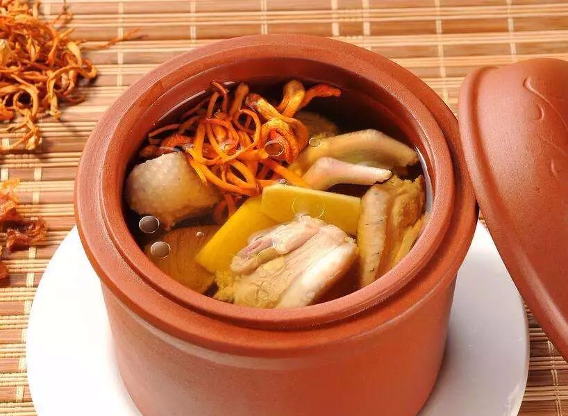 全球煲湯食譜探索，慢燉的藝術(shù)與風(fēng)味體驗(yàn)