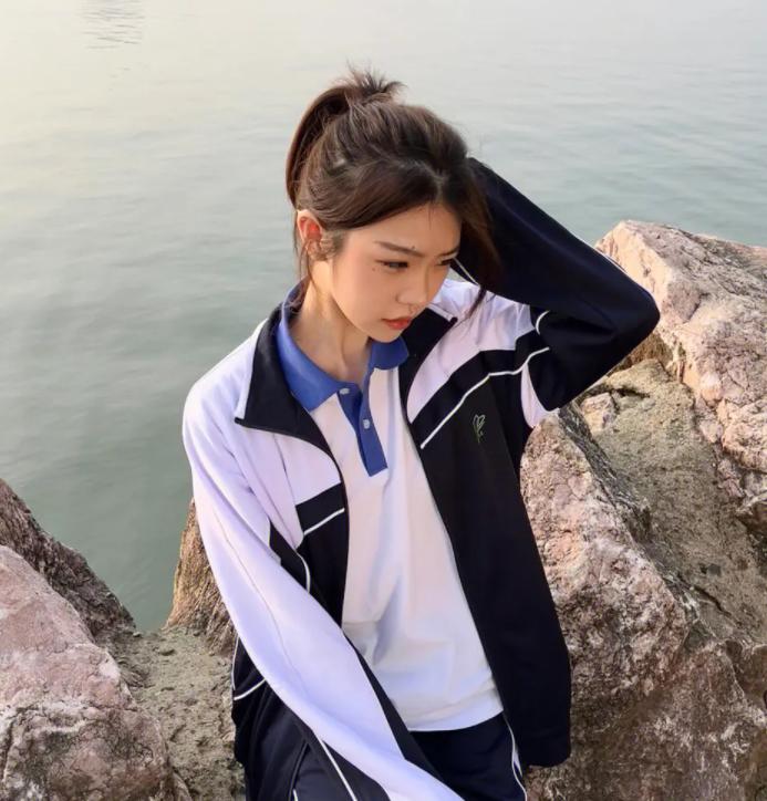 家長反映校服質(zhì)量問題，探究背后的深層原因與探討