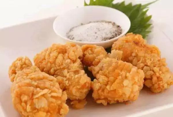 油炸食物對(duì)皮膚的保護(hù)，遠(yuǎn)離皮膚之美的隱患