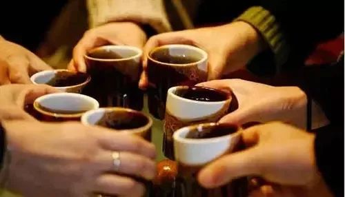 探索混合飲品的奇妙世界，獨特調(diào)配技巧與品味體驗