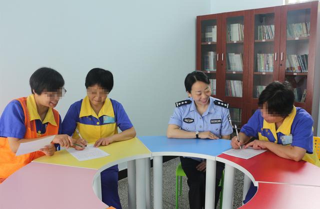 創(chuàng)新與傳統(tǒng)教育融合，探索現(xiàn)代教育新路徑