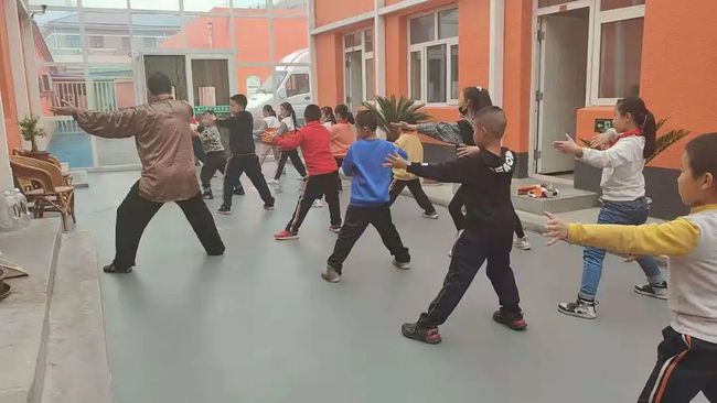 課外拓展活動，提升學(xué)生綜合素質(zhì)的有效途徑
