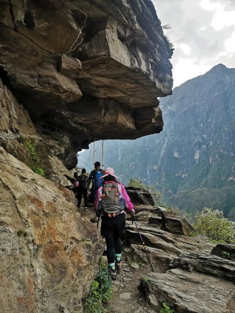 挑戰(zhàn)與奇遇的無(wú)盡之旅，深入世界最深峽谷徒步探險(xiǎn)