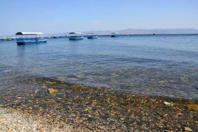 深湖探索，潛水之旅揭秘地球最深湖泊的神秘面紗