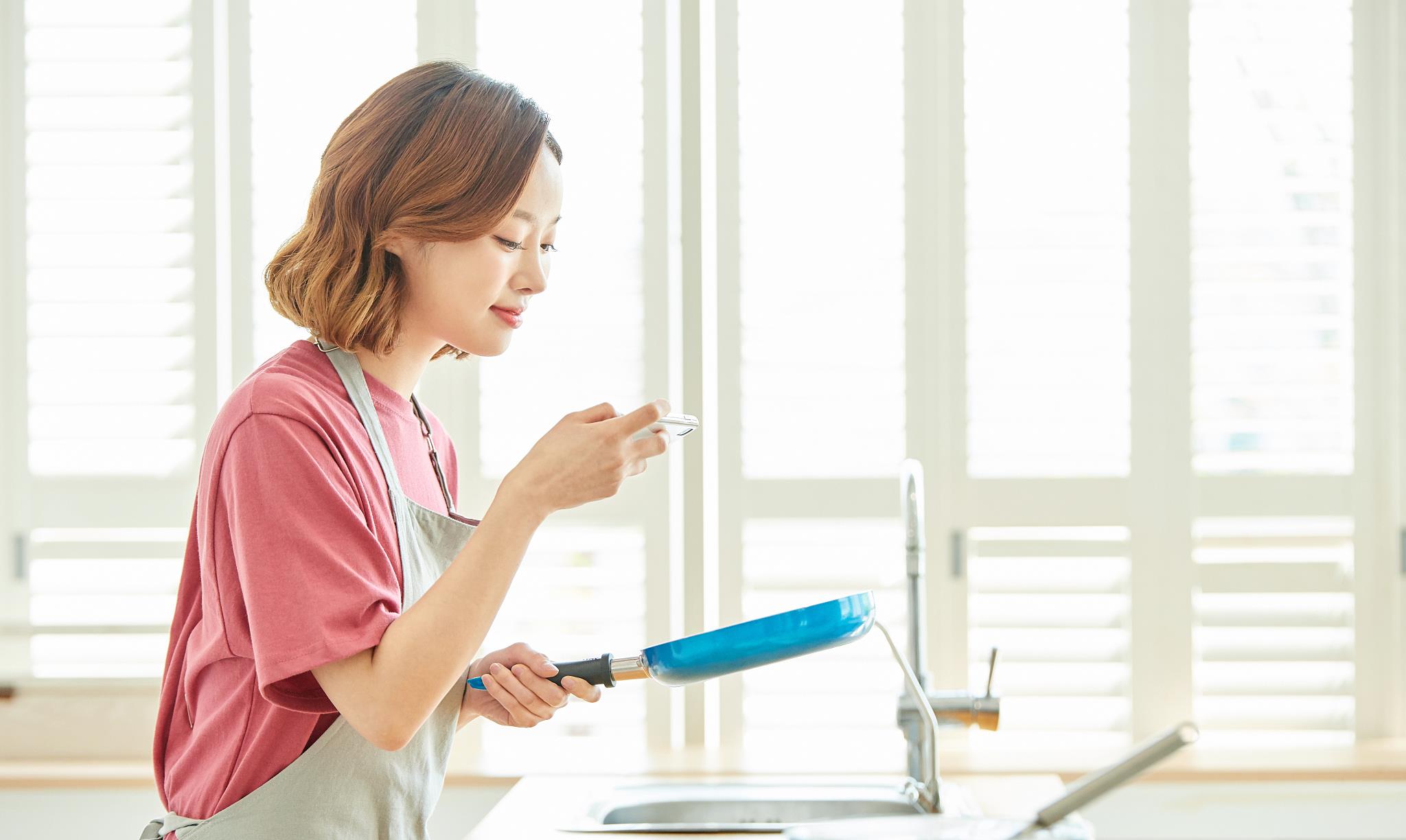日常充足水分?jǐn)z入，身體排毒的基石