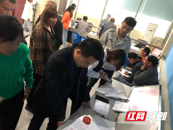 實(shí)地調(diào)研，搭建學(xué)生社會(huì)認(rèn)知與理解的橋梁
