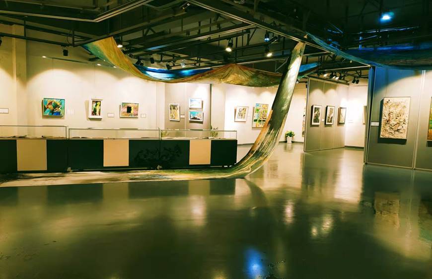 高科技藝術(shù)展中的文化觀念與社會變化，多維度探討分析