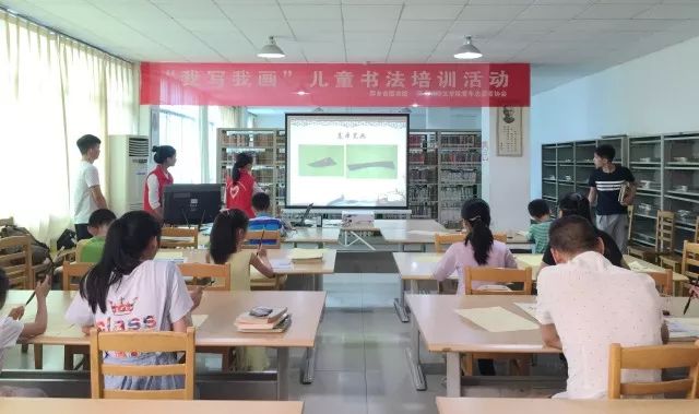 圖書館活動，激發(fā)閱讀興趣與探究欲的鑰匙