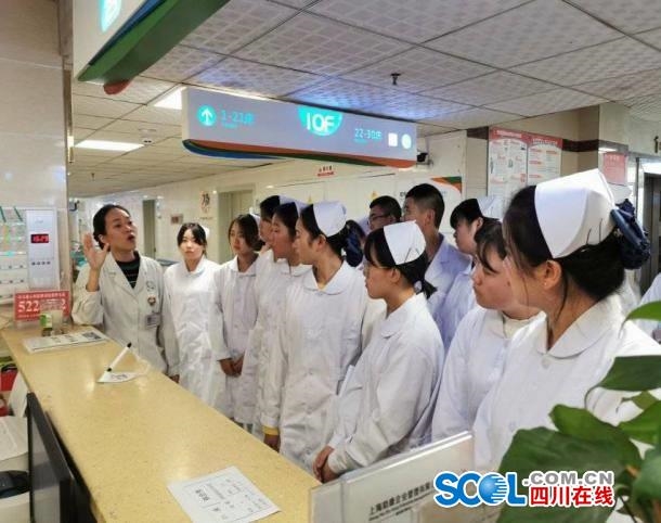 校外活動對學生職業(yè)發(fā)展的深度影響探討